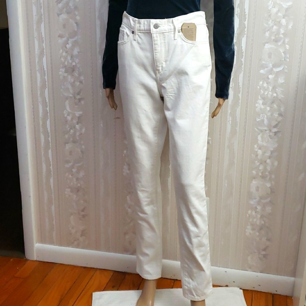 Levi's 311 Shapping Skinny Jeans.  NWOT 100% cotton